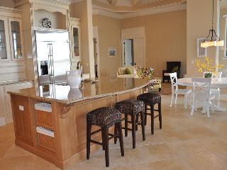 Marco Island Luxury Villa 4 Bedrooms Sleeps 8 Walk to Beach